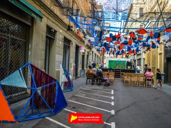 Пласета де Сант Микель (Placeta de Sant Miquel i Rodalies): «МироГрасия» — дань уважения Жоану Миро. (‘MiróGràcia’. Un homenatge a Joan Miró.) - Феста Майор де Грасиа 2024 (Festa Major de Gràcia 2024)