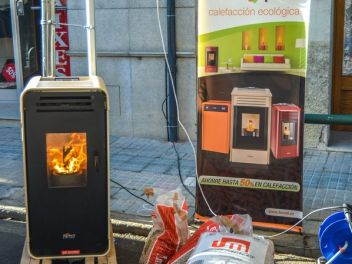 Фестиваль Сан Антонио в Англесе, 2019: Магазины и палатки с натуральными продуктами на улице Индустриальной (часть #2)