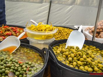 Фестиваль Сан Антонио в Англесе, 2019: Магазины и палатки с натуральными продуктами на улице Индустриальной (часть #2)