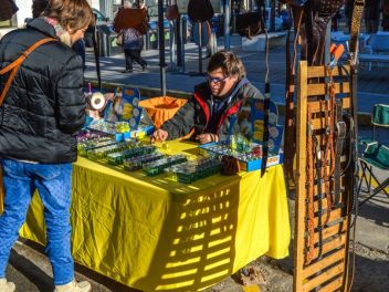 Фестиваль Сан Антонио в Англесе, 2019: Магазины и палатки с натуральными продуктами на улице Индустриальной (часть #3)