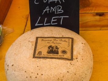Фестиваль Сан Антонио в Англесе, 2019: Магазины и палатки с натуральными продуктами на улице Индустриальной (часть #3)