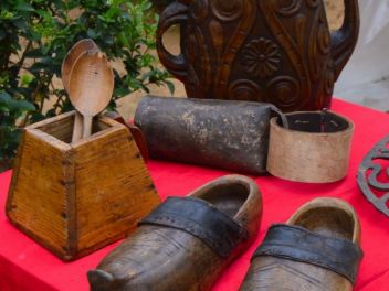III Ярмарка антиквариата в Бланесе (III Fira d'antiguitats Mas Enlaire)