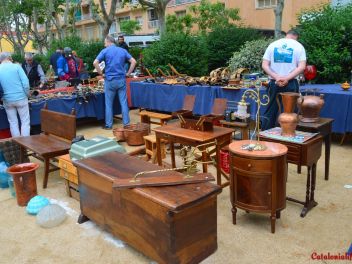III Ярмарка антиквариата в Бланесе (III Fira d'antiguitats Mas Enlaire)