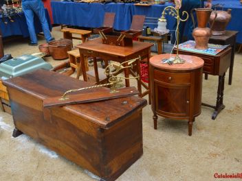 III Ярмарка антиквариата в Бланесе (III Fira d'antiguitats Mas Enlaire)