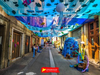 Улица Берга (Carrer de Berga): «Подводный мир» — прогулка по морскому дну (‘El fons del mar’. Un passeig pel fons marí) - Феста Майор де Грасиа 2024 (Festa Major de Gràcia 2024)